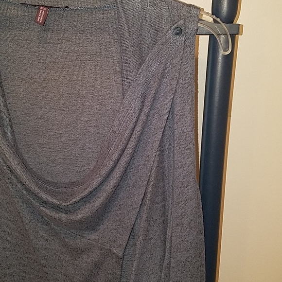 Olivia Sky Cozy Convertible Sleeveless Cardigan - Picture 4 of 6